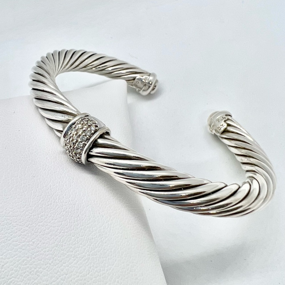 David Yurman 7mm Cable Classics Station Bracelet With 18k White Gold & Diamonds - Picture 2 of 14